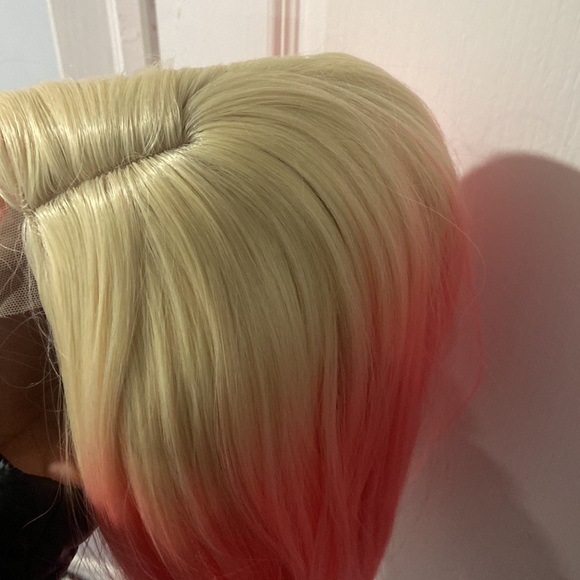 Pink, blonde bob wig - Picture 2 of 3